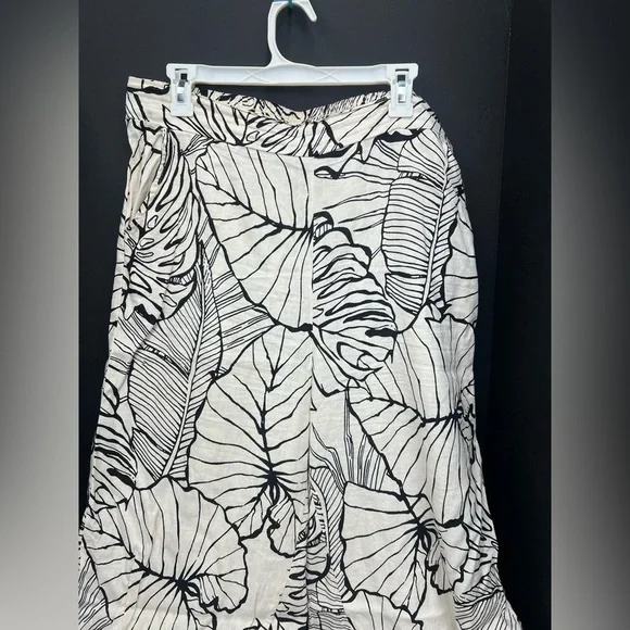Rachel Zoe Black and White Leaf Print Wide-Leg pants, super fresh and comfy - Picture 3 of 11